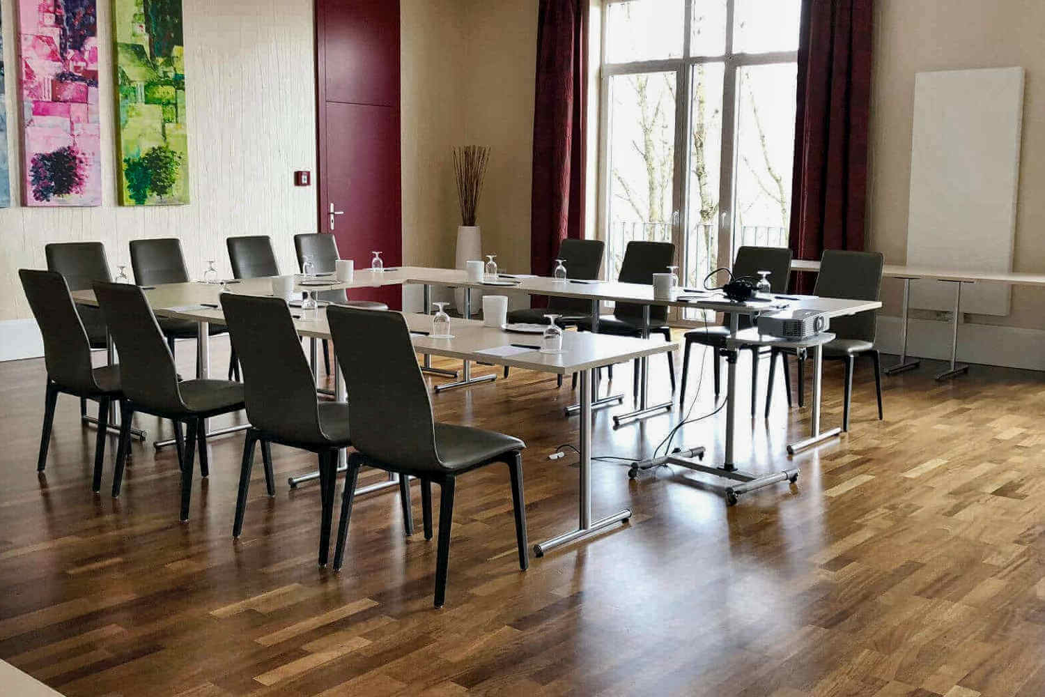 Tagungsraum im Hotel Diedrich mit U-Form Bestuhlung